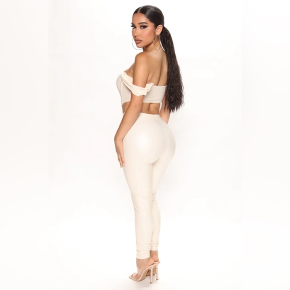 Fashion nova - Kathryn Off Shoulder Corset Top - Cream - Picture 4 of 5